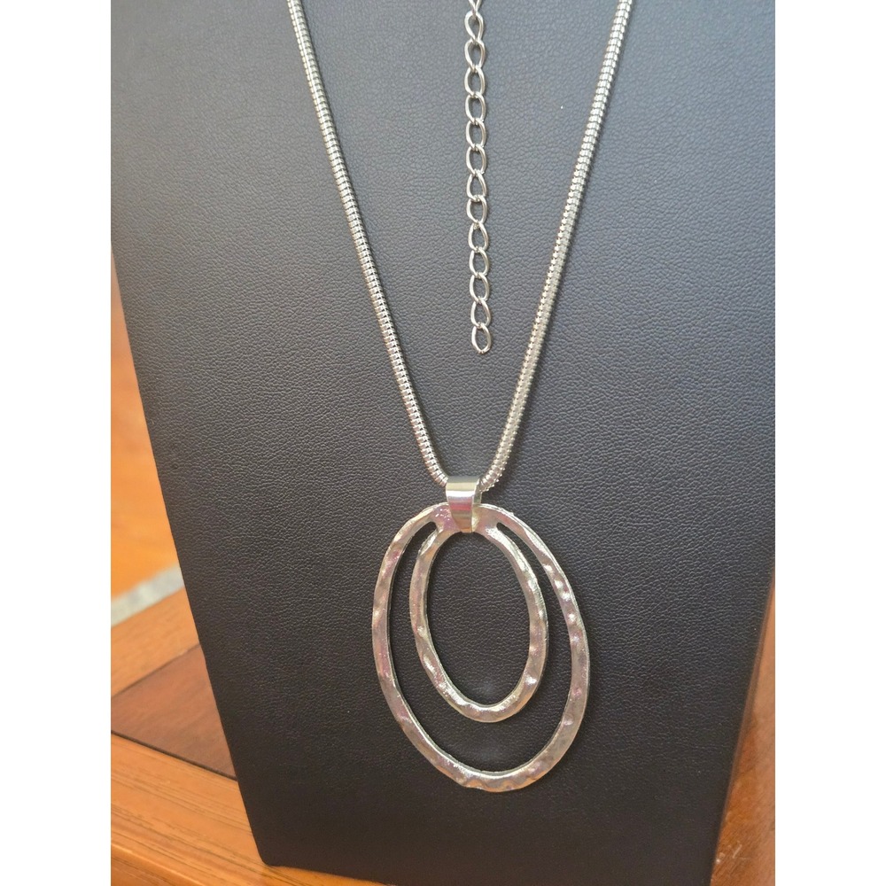 Silvertone Double Oval Necklace Nice Chain